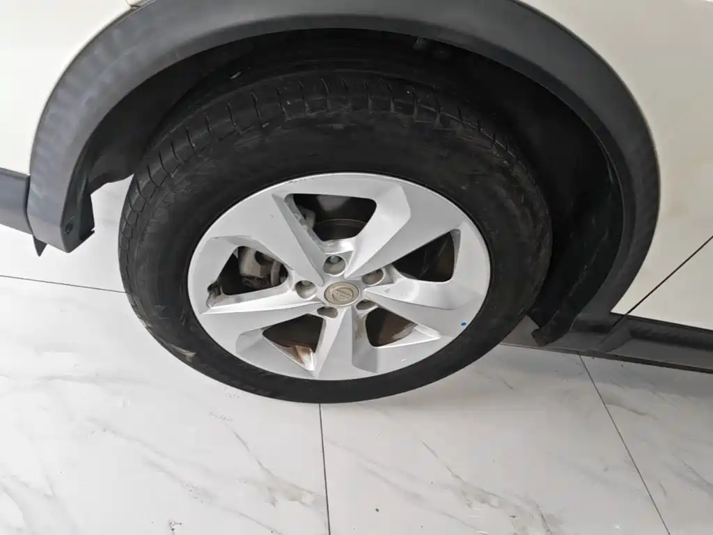Nissan Qashqai — миниатюра 23