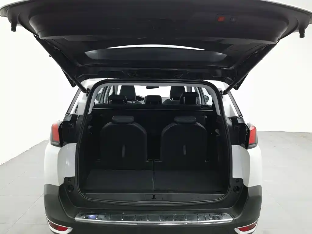 Peugeot 5008 — миниатюра 16