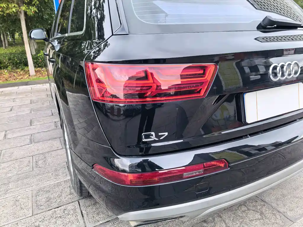 Audi Q7 — миниатюра 43