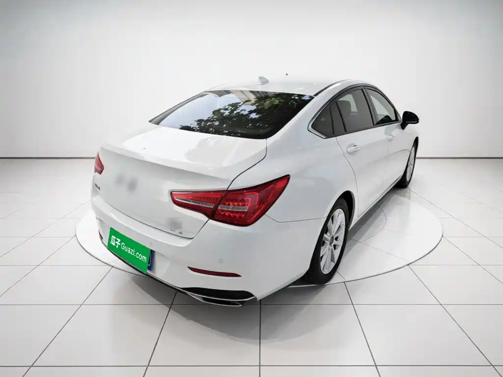 Hongqi Hongqi H5 — миниатюра 4