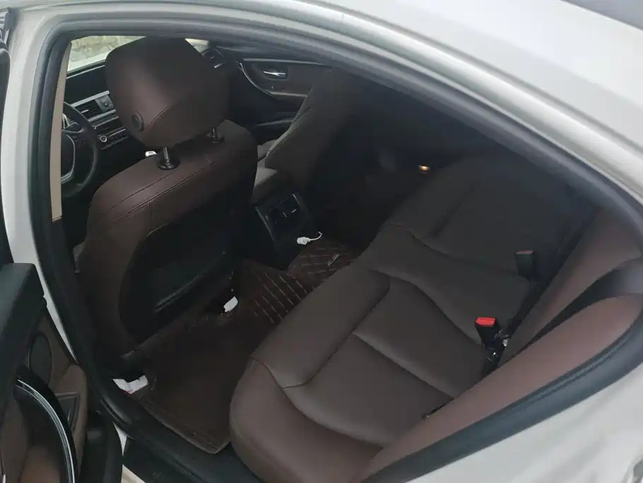 BMW 3 Series — миниатюра 11
