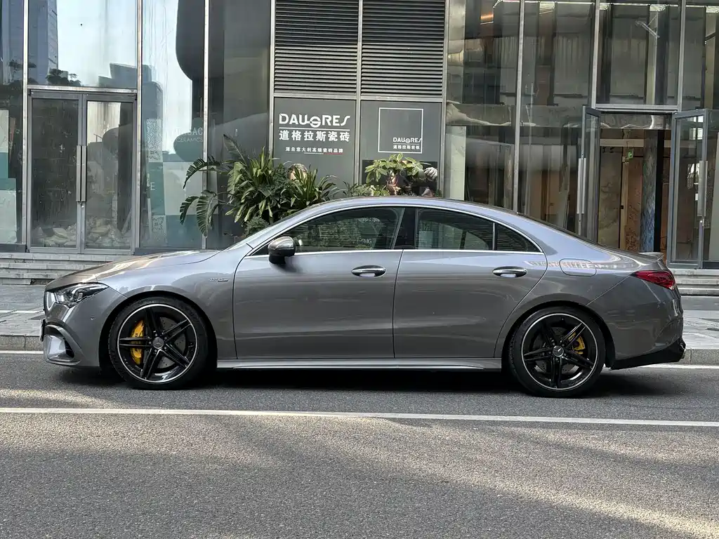 MERCEDES-BENZ CLA AMG
