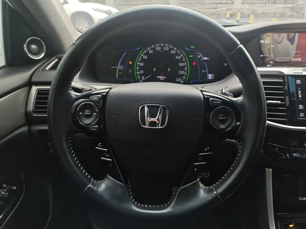 Honda Accord — миниатюра 9