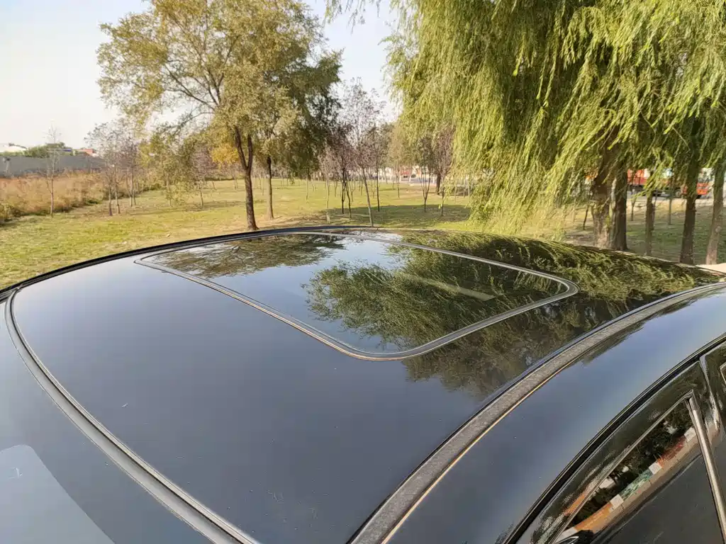 Hyundai Elantra — миниатюра 10