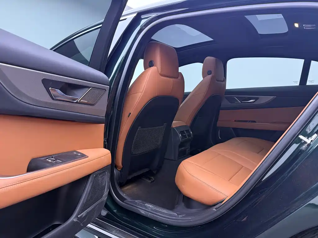 Jaguar XEL — миниатюра 8