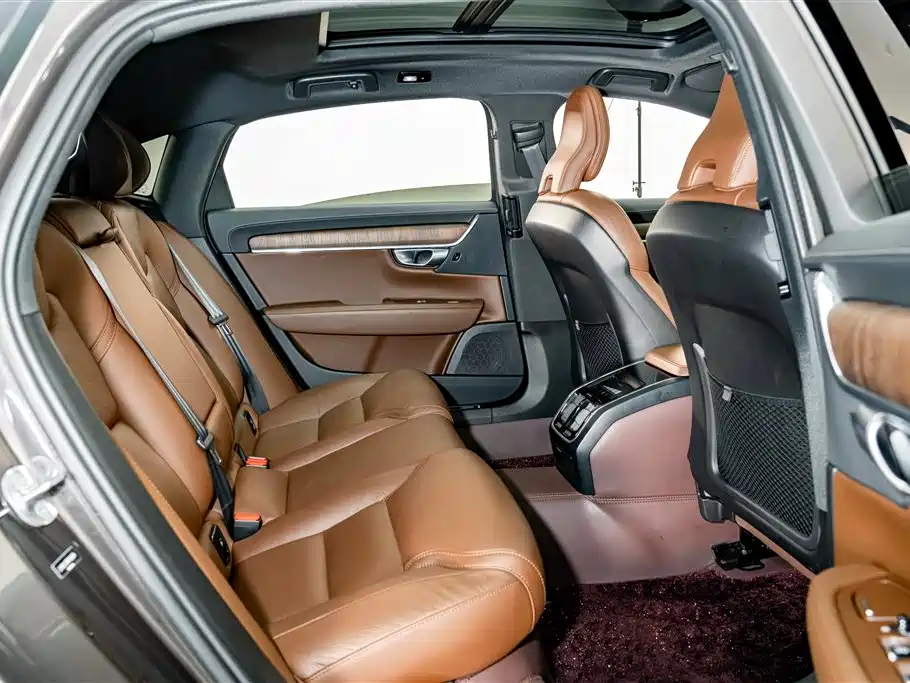 Volvo S90 — миниатюра 20