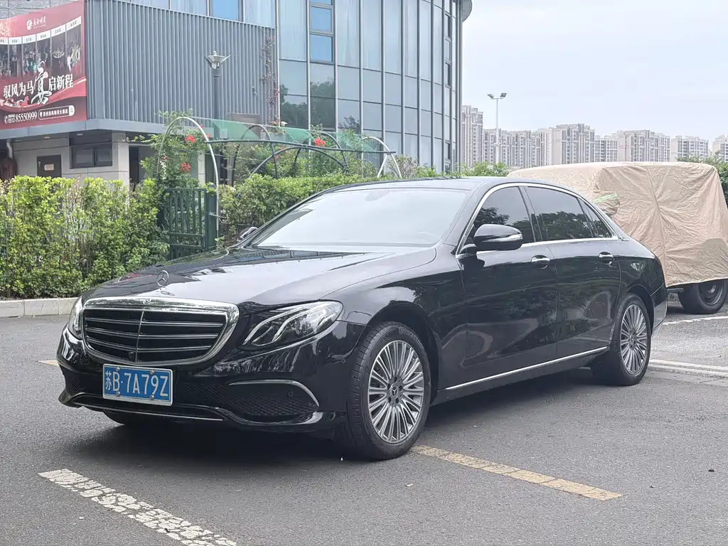 Mercedes-Benz E-Class — миниатюра 3