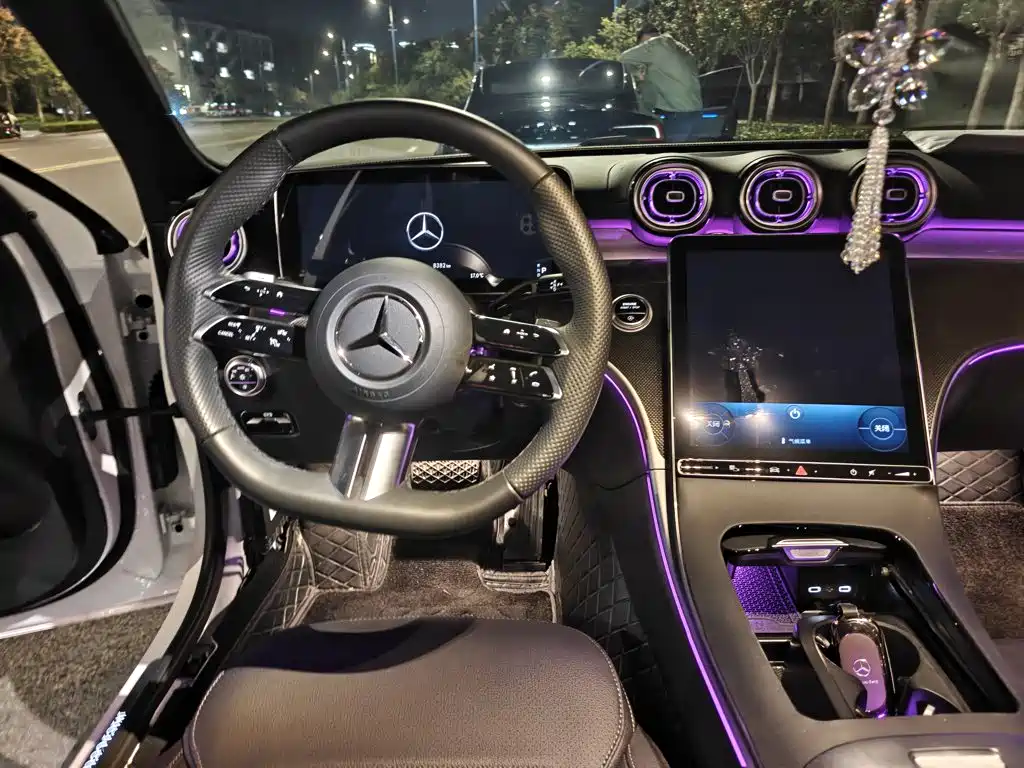 Mercedes-Benz C-Class — миниатюра 6
