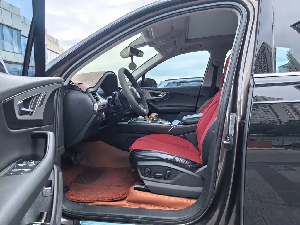 Audi Q7 — миниатюра 21
