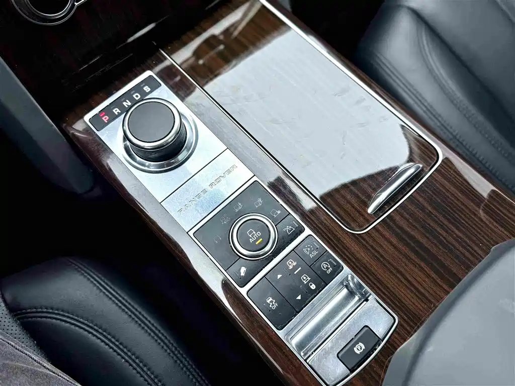Land Rover Range Rover — миниатюра 12