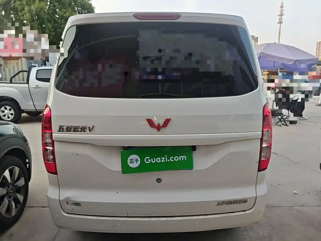 Wuling Hongguang V — миниатюра 6