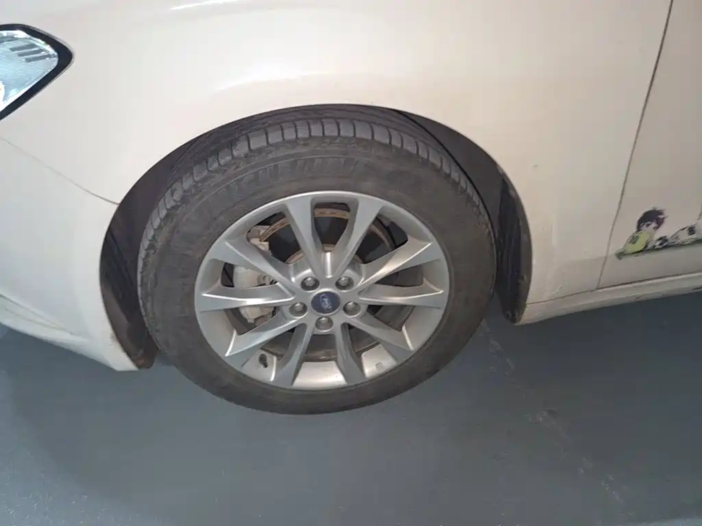 Ford Mondeo — миниатюра 23