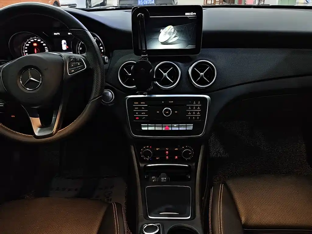 Mercedes-Benz GLA — миниатюра 5