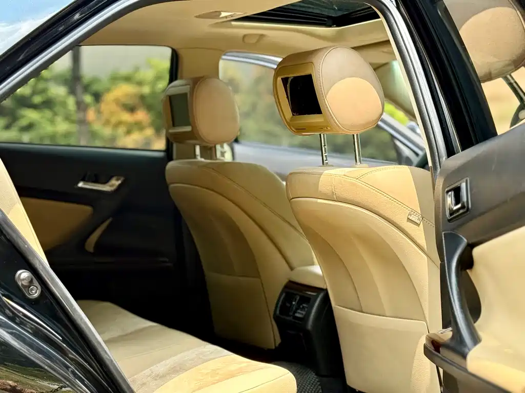 Toyota Reiz — миниатюра 13