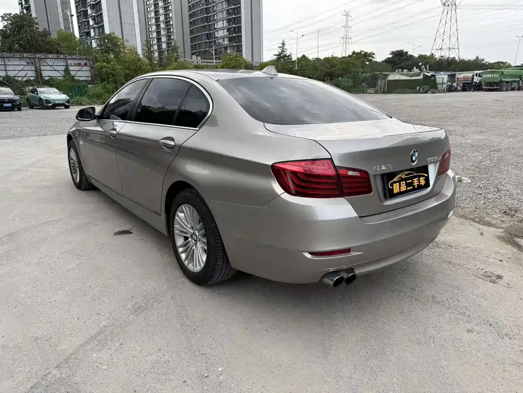 BMW 5 Series — миниатюра 8