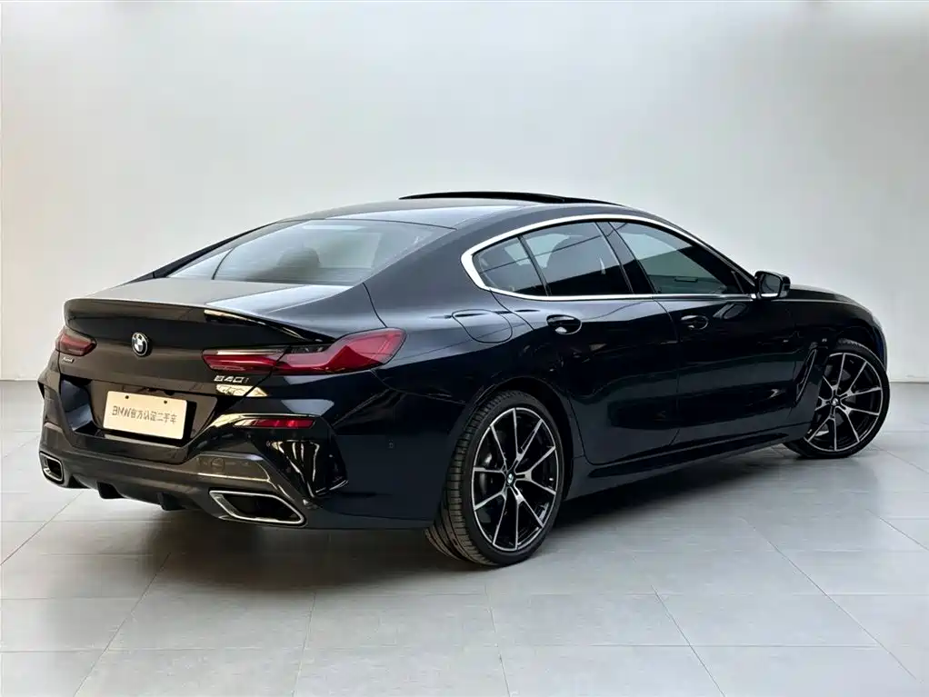 BMW 8 Series — миниатюра 4