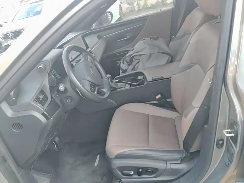 Lexus ES — миниатюра 15