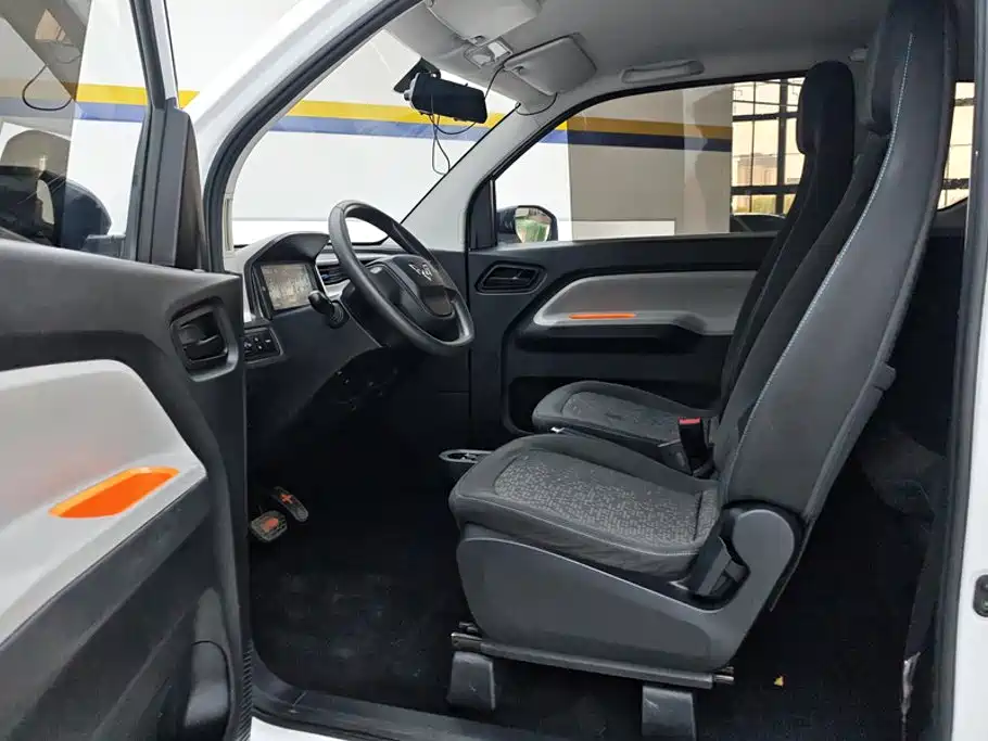 Wuling MINIEV — миниатюра 9