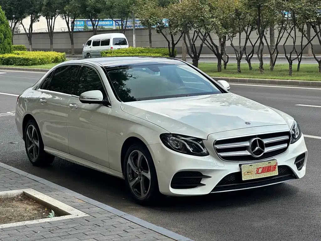 MERCEDES-BENZ  E CLASS