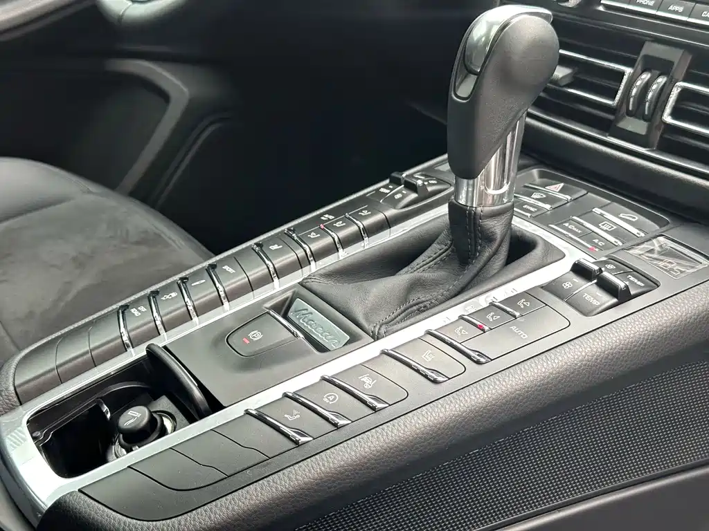 Porsche Macan — миниатюра 8