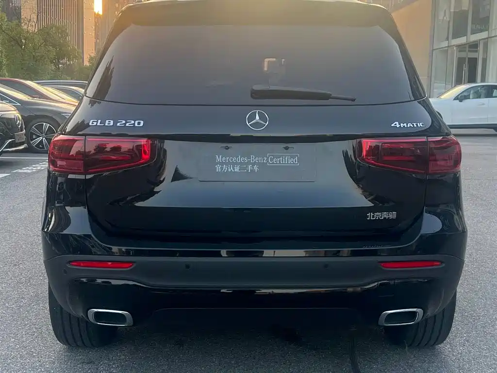 Mercedes-Benz GLB — миниатюра 8