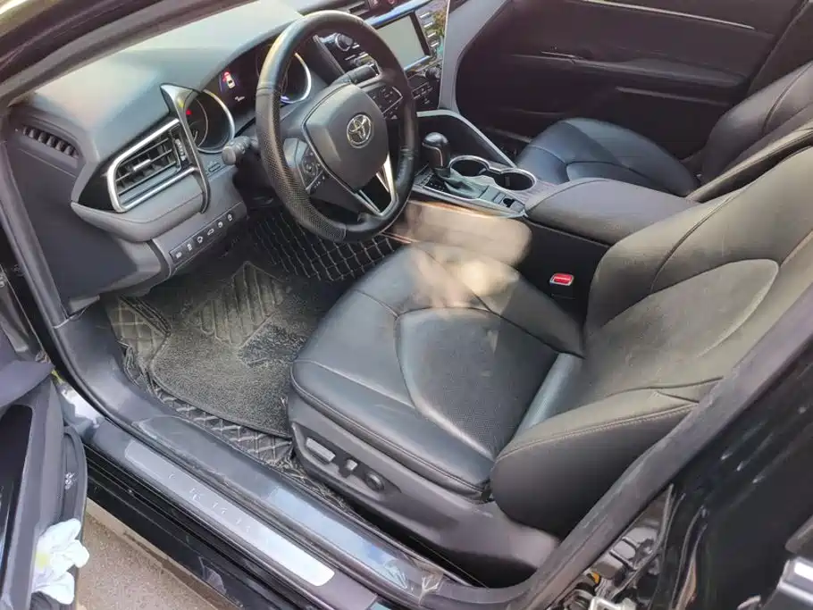Toyota Camry — миниатюра 9