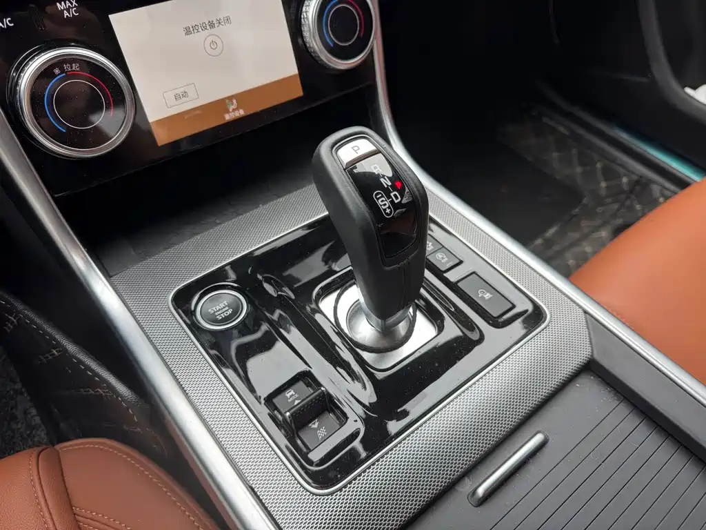 Jaguar XEL — миниатюра 7