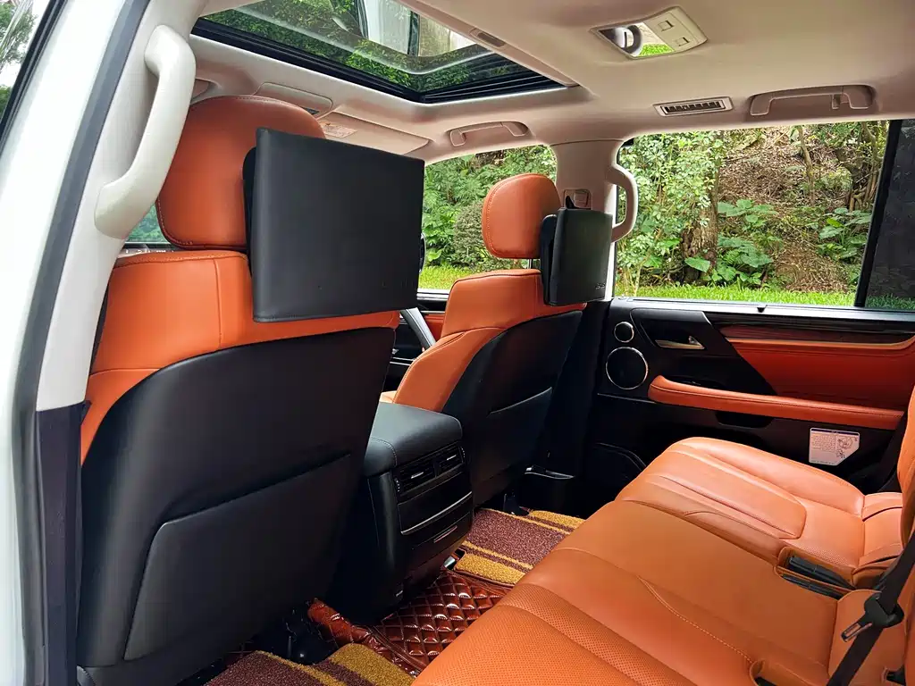 Lexus LX — миниатюра 11