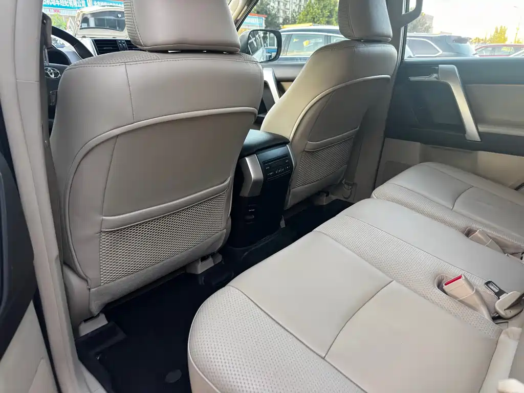 Toyota Prado — миниатюра 13