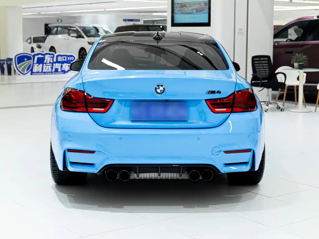 BMW M4 — миниатюра 5