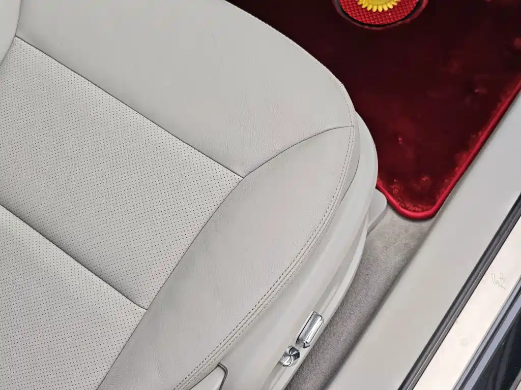 Hongqi Hongqi H7 — миниатюра 17