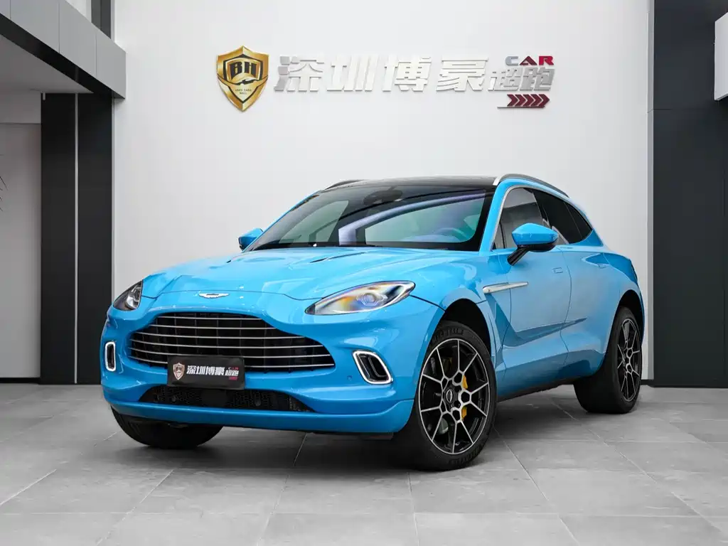 Aston Martin DBX 2021