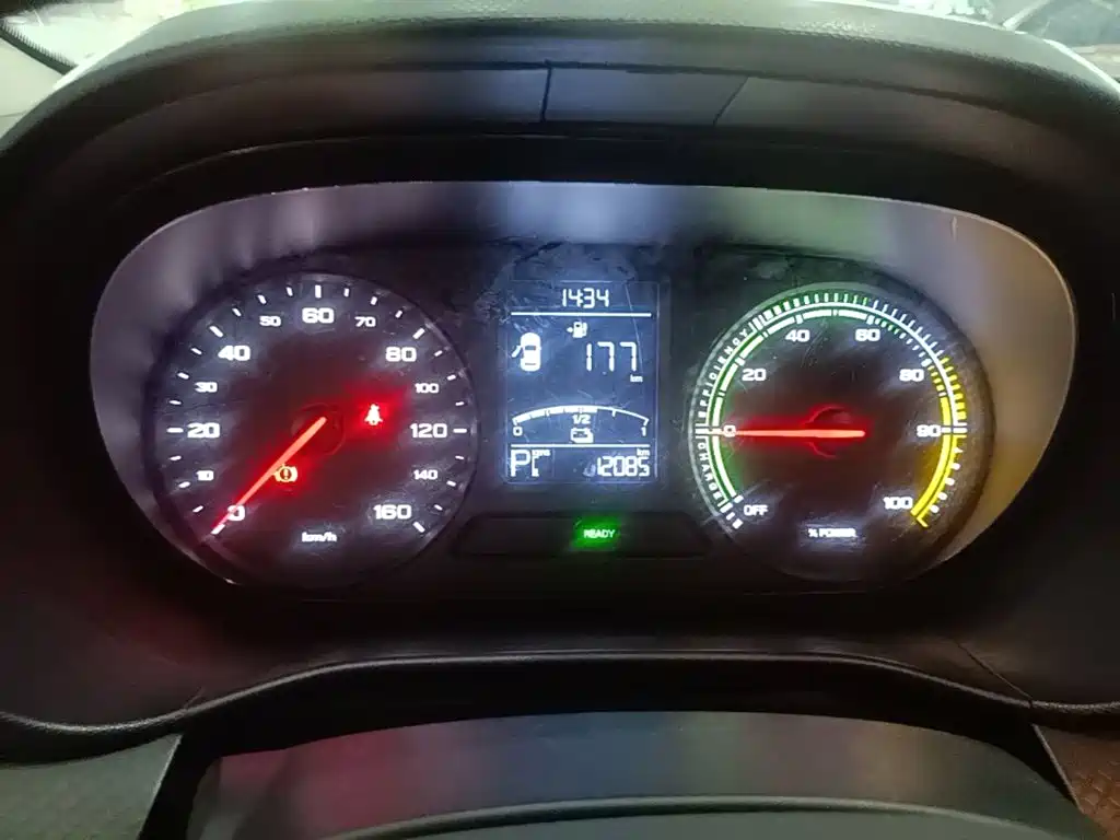 Roewe Clever — миниатюра 12