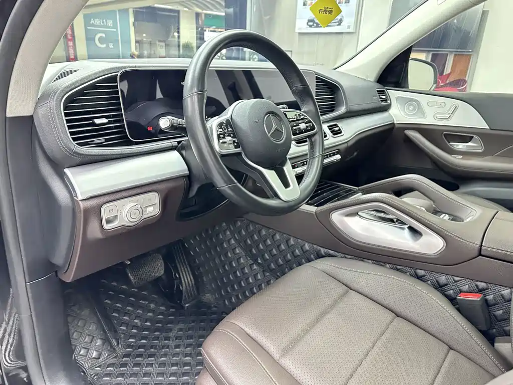 Mercedes-Benz GLE (Import) — миниатюра 12