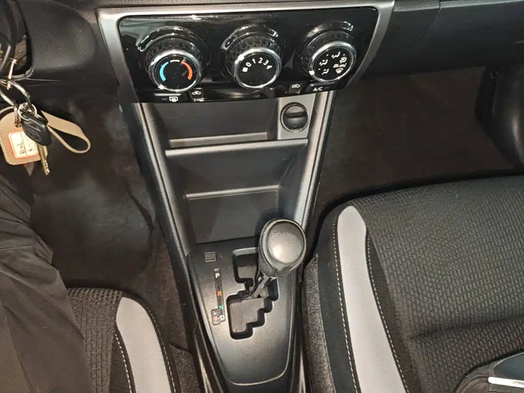 Toyota Yaris L — миниатюра 14