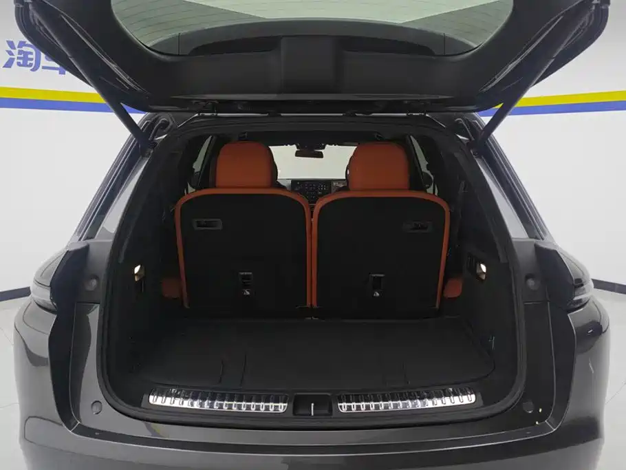 Li Auto Li L8 — миниатюра 4