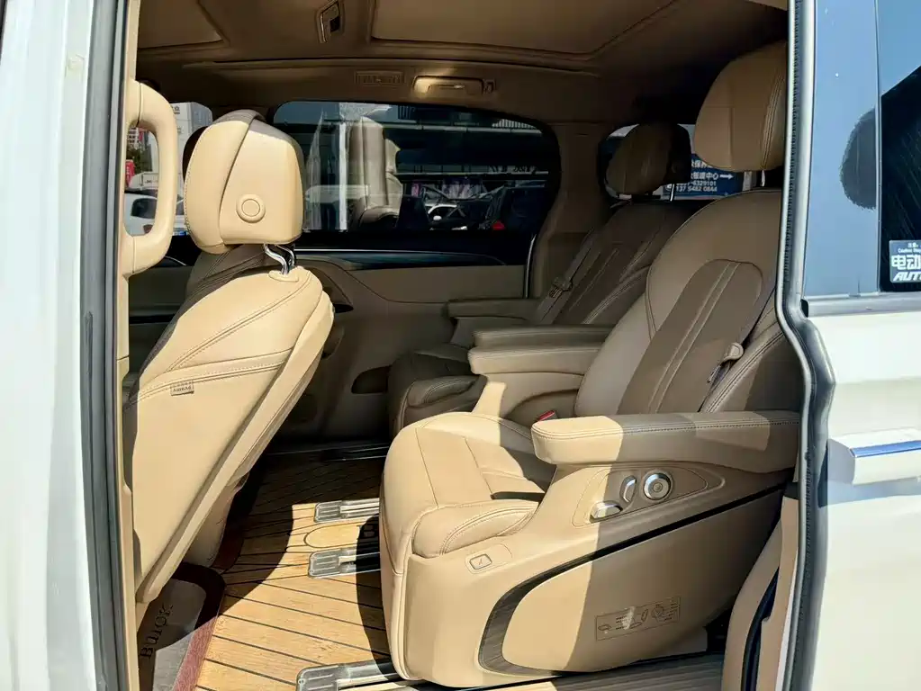 Buick GL8 — миниатюра 4