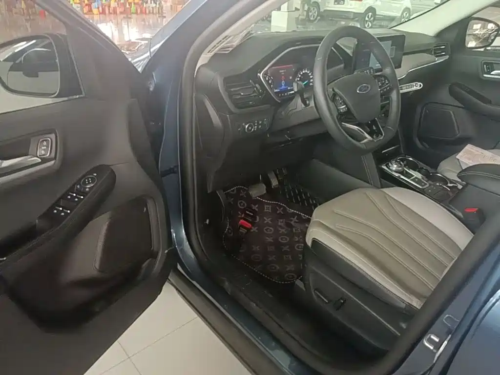 Ford Escape — миниатюра 16