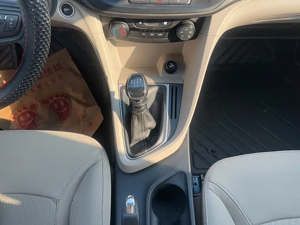 Buick Excelle — миниатюра 17