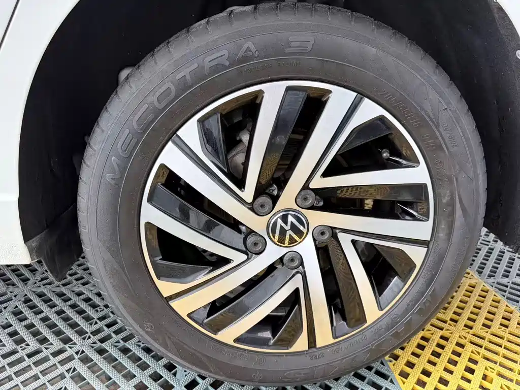 Volkswagen Lavida — миниатюра 27