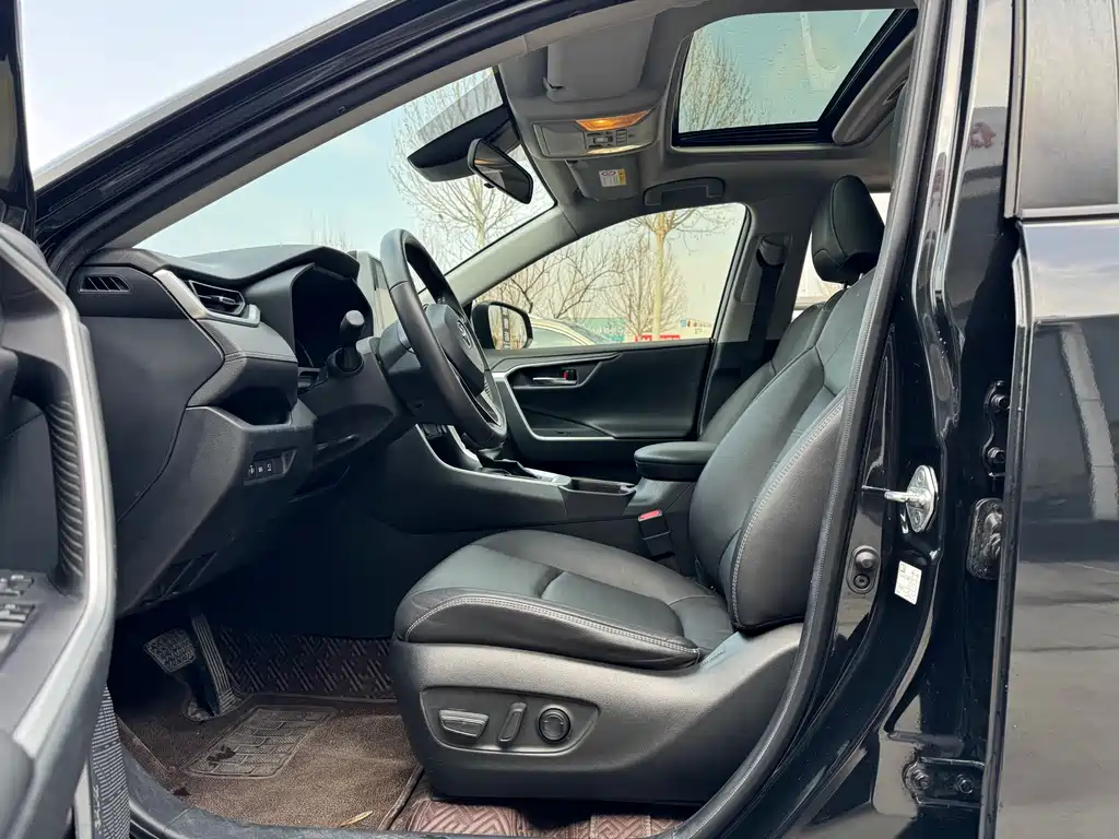 TOYOTA RAV4 RONGFANG