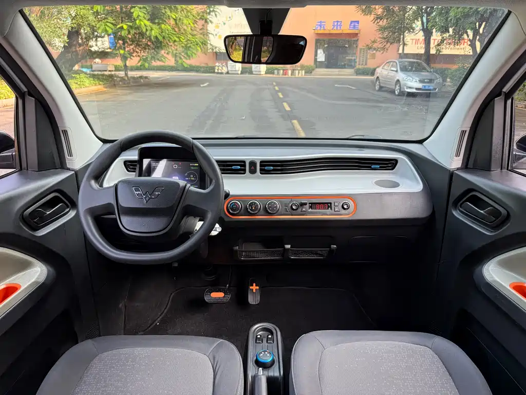 Wuling MINIEV — миниатюра 11