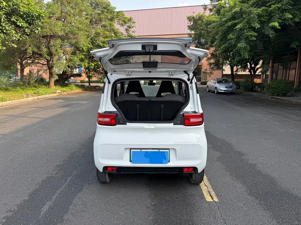 Wuling MINIEV — миниатюра 13