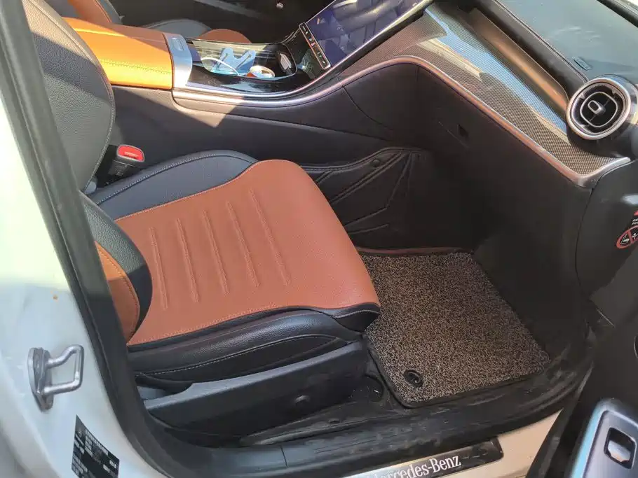 Mercedes-Benz C-Class — миниатюра 8