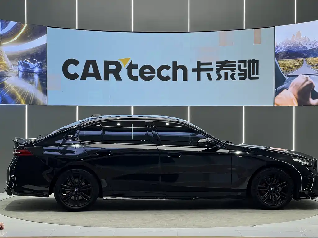 BMW 5 Series — миниатюра 21