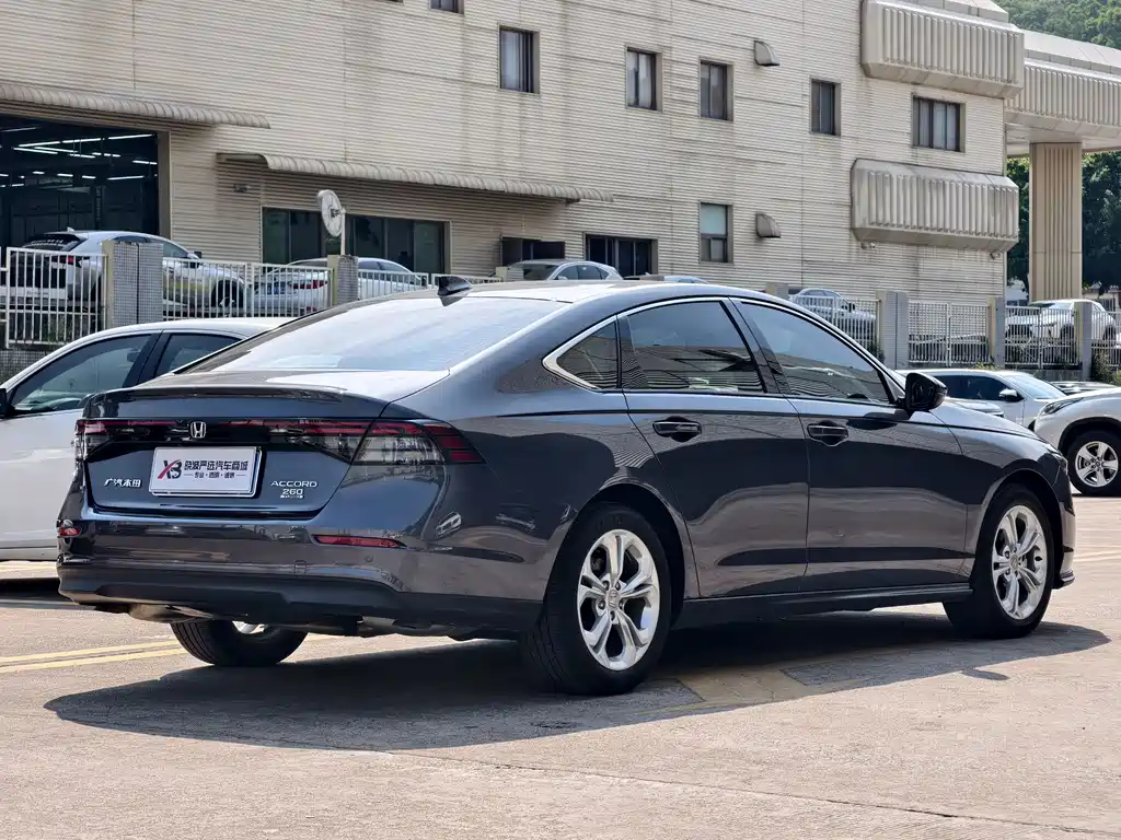 Honda Accord — миниатюра 4