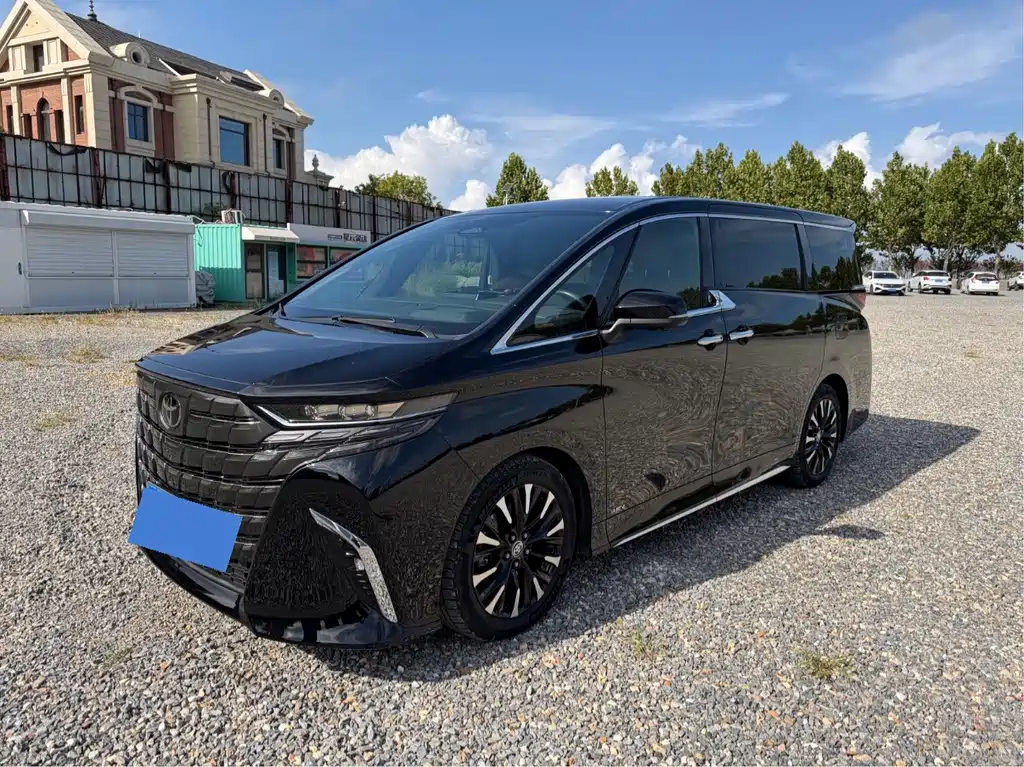 Toyota Alphard — миниатюра 3