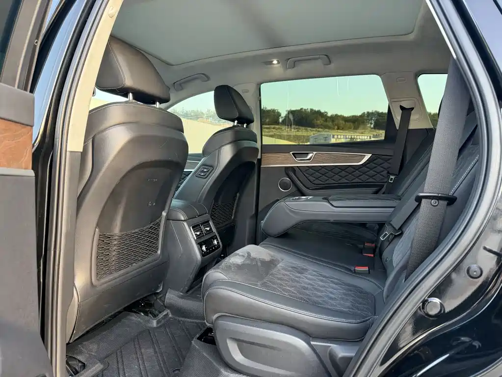 Hongqi Hongqi HS7 — миниатюра 9