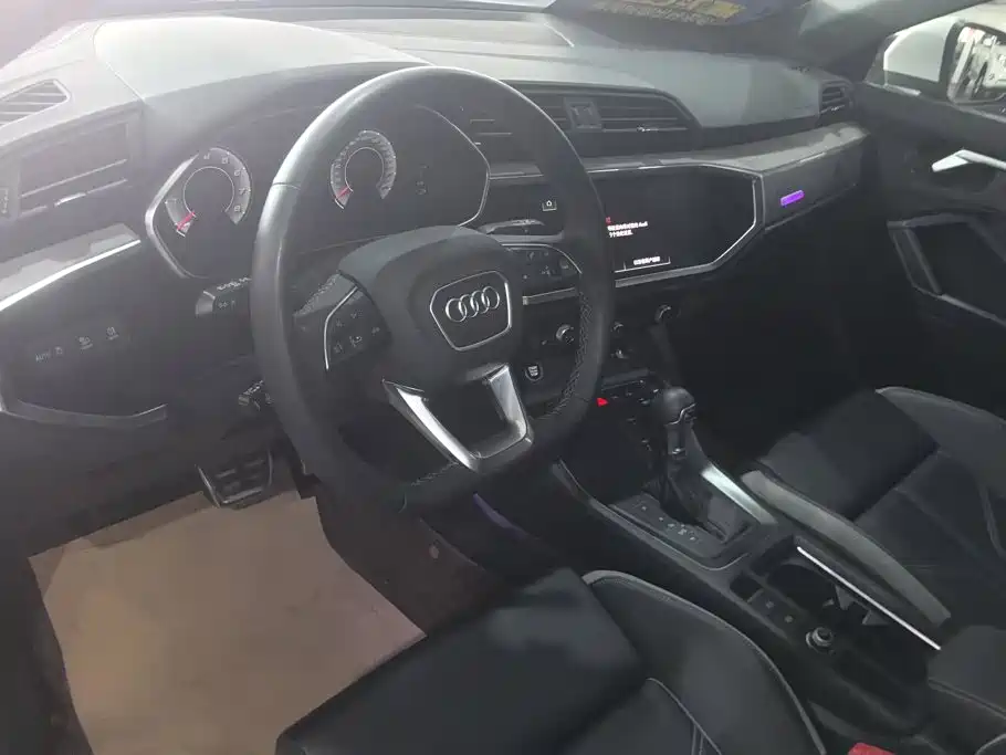 Audi Q3 — миниатюра 12