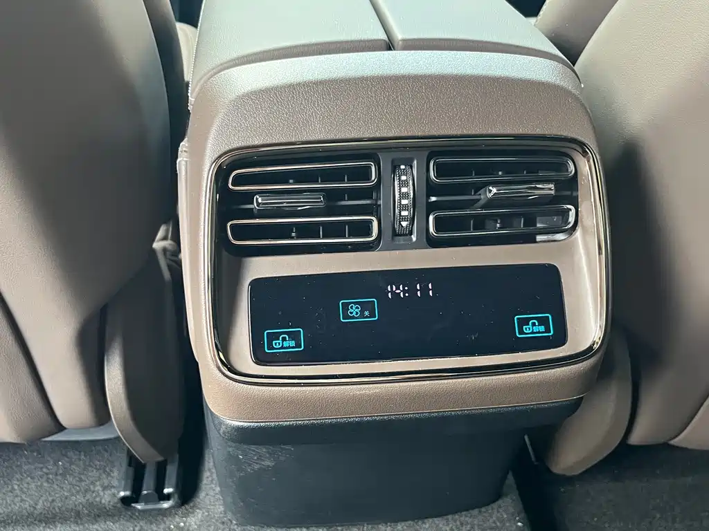 BYD Han — миниатюра 11